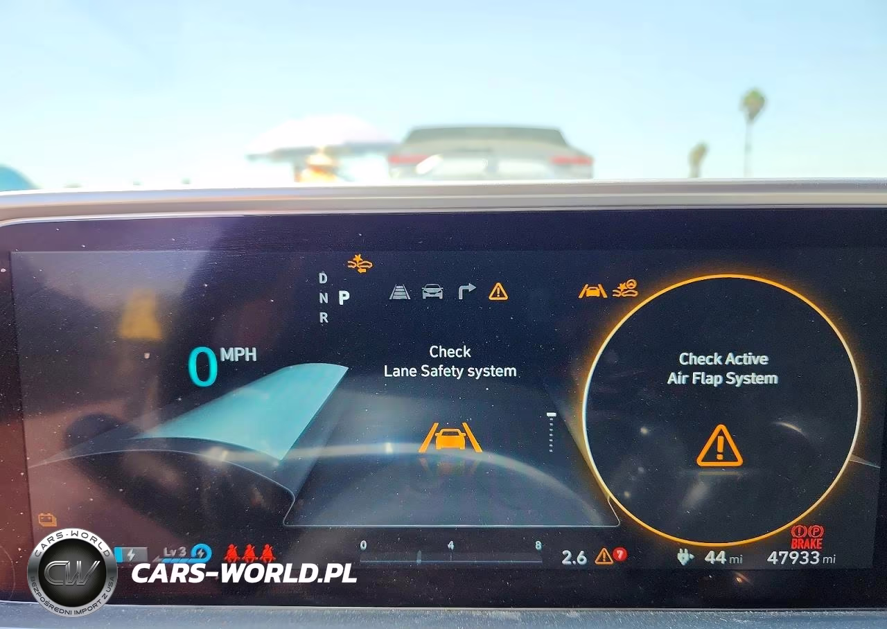 2024 Hyundai Ioniq 6 Limited VIN:KMHM54AA7RA055372 - 9