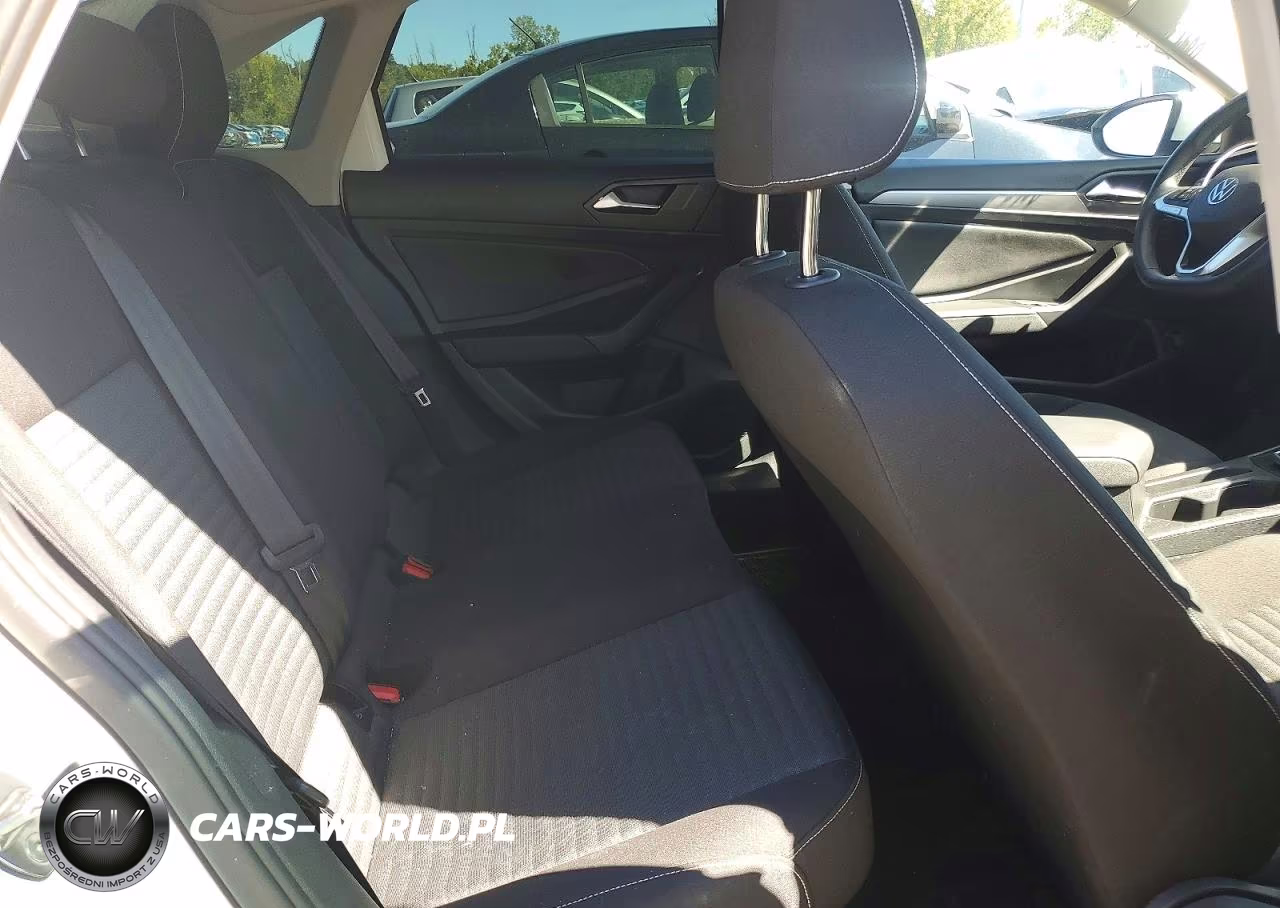 2024 Volkswagen Jetta S VIN:3VW5M7BU4RM069770 - 10