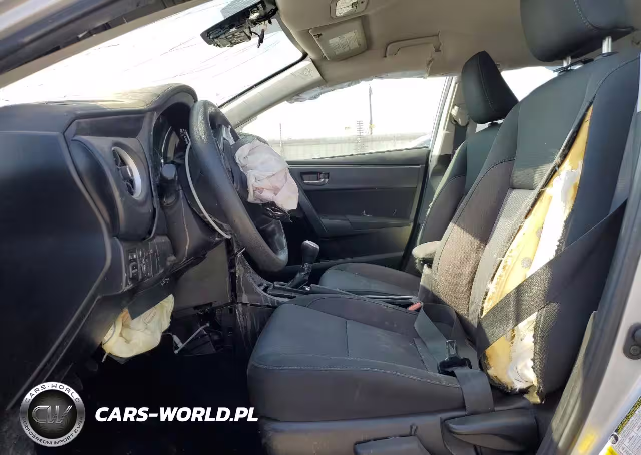 2019 Toyota Corolla L VIN:2T1BURHE1KC143663 - 7