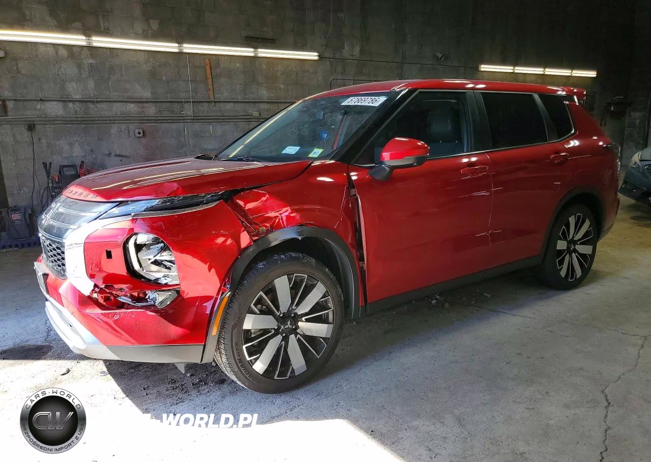 2025 Mitsubishi Outlander Se – zdjęcie 1 z 13
