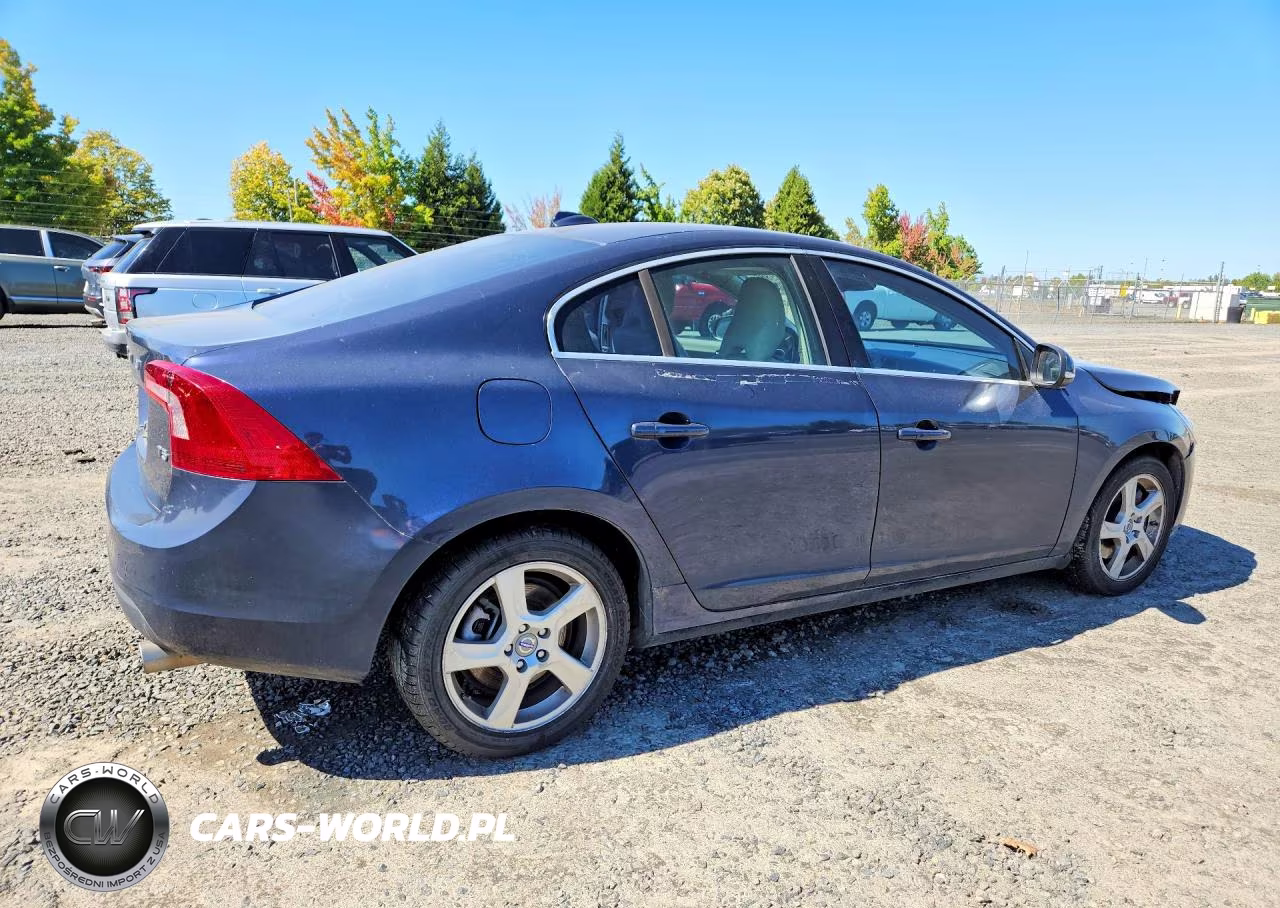 2013 Volvo S60 T5 VIN:YV1612FS2D2188889 - 3
