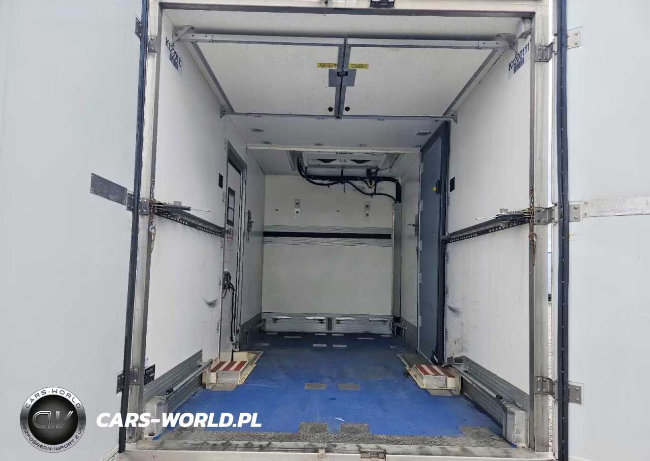 2020 Ford Transit T-350 VIN:1FDBW5Z86LKB11475 - 10