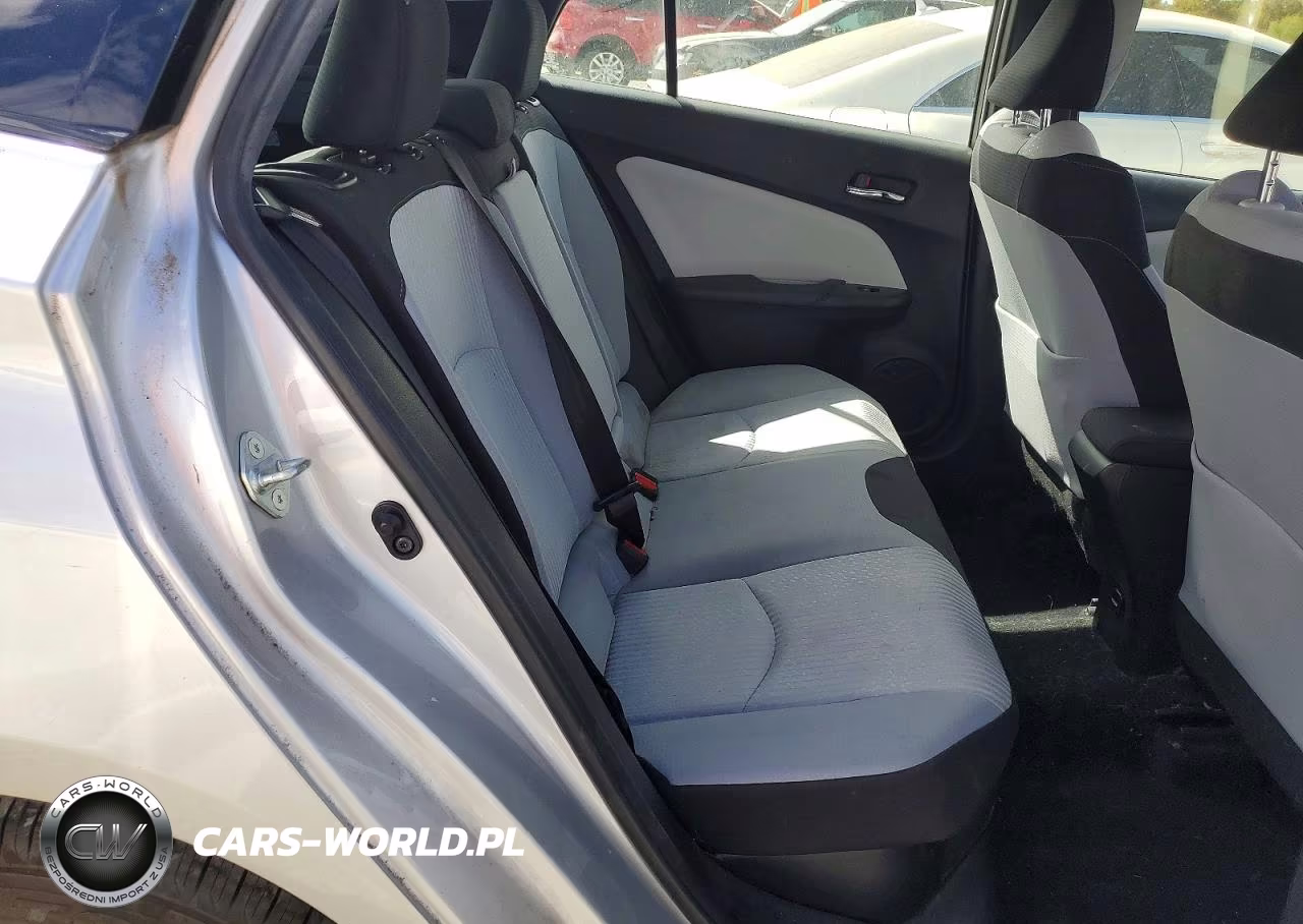 2017 Toyota Prius Three VIN:JTDKARFU5H3543715 - 10