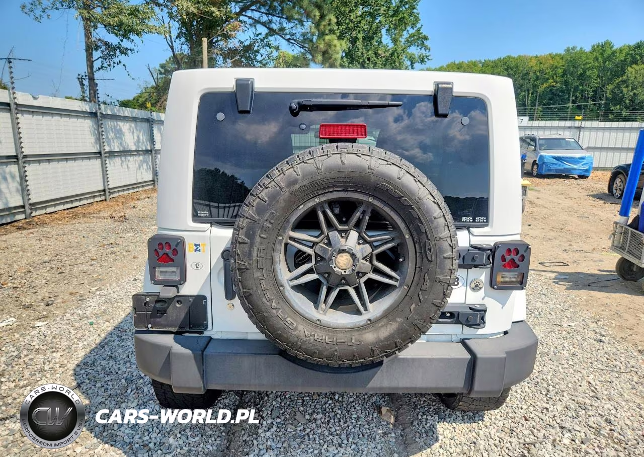 2013 Jeep Wrangler Unlimited Sahara VIN:1C4HJWEG9DL525121 - 6