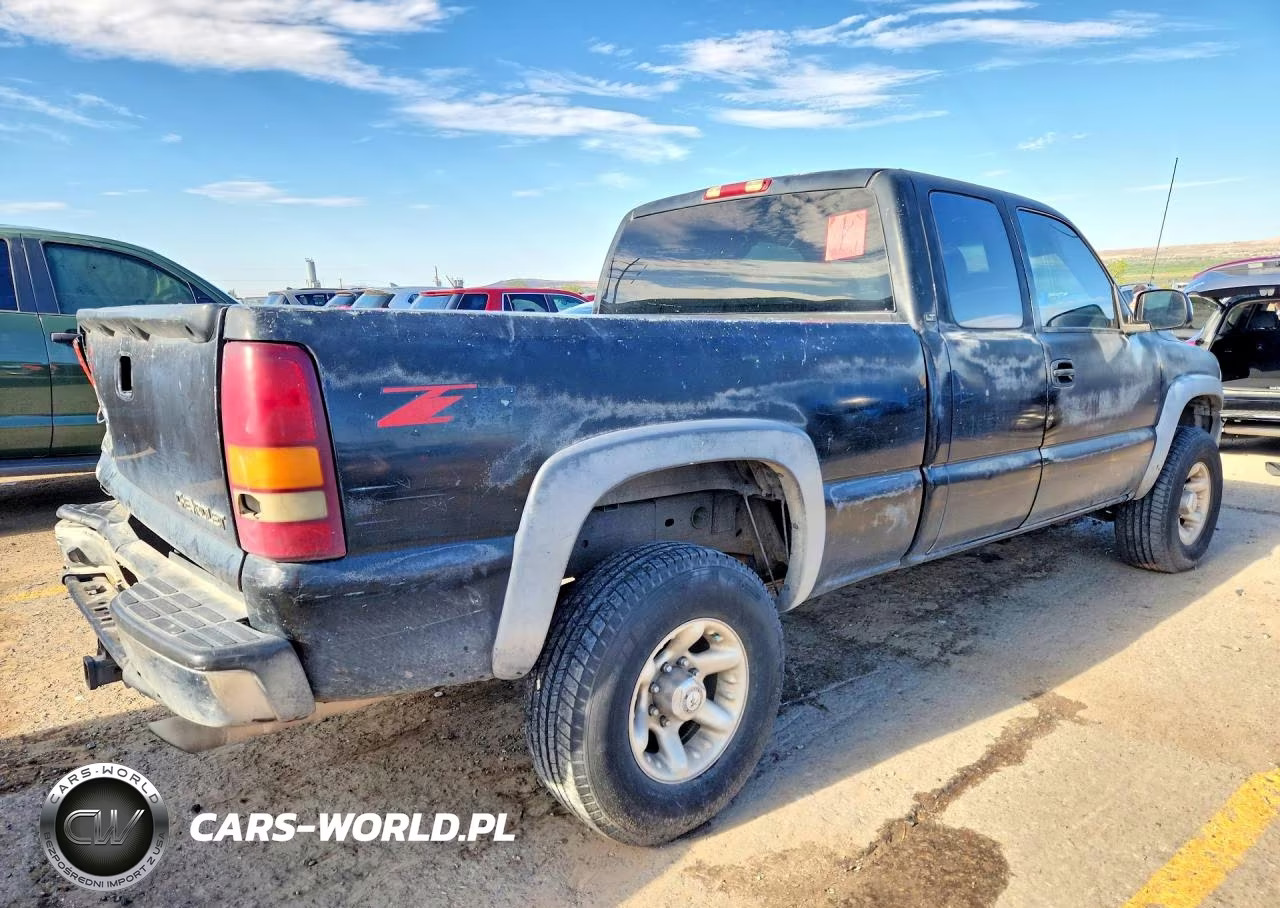 2002 Chevrolet Silverado K2500 Heavy Duty VIN:1GCHK29U02E152123 - 3