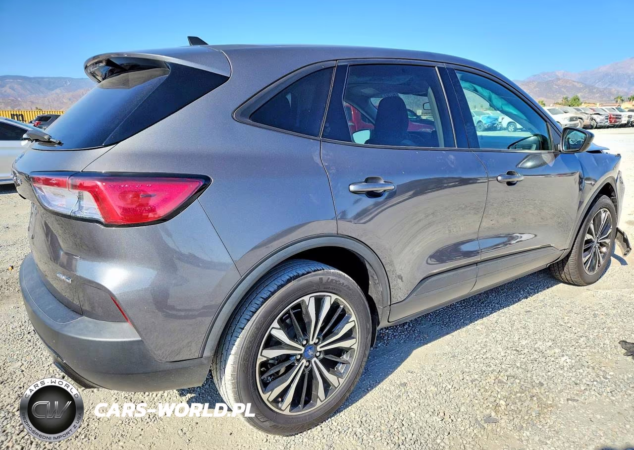 2022 Ford Escape Se VIN:1FMCU9G6XNUB98405 - 3