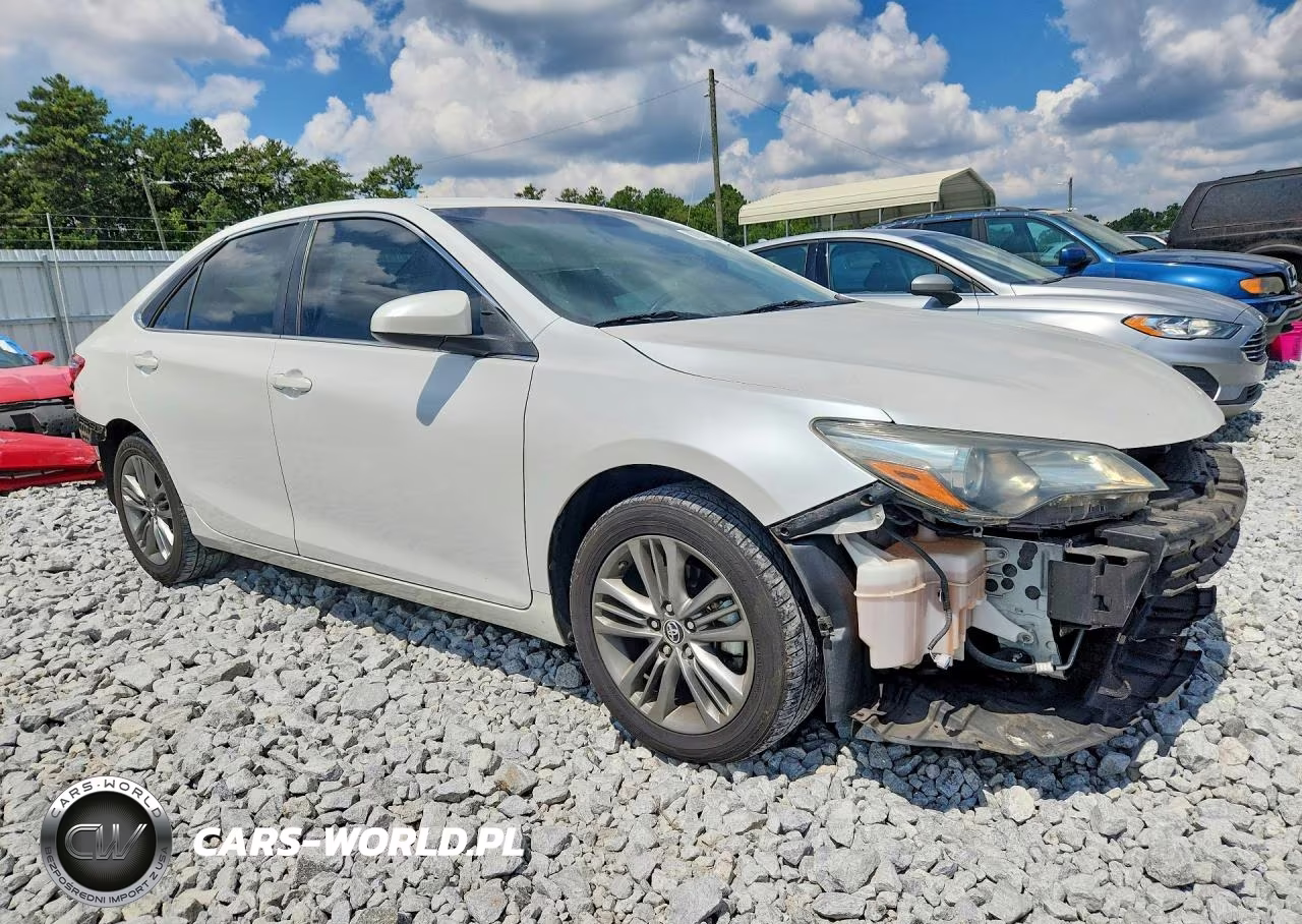 2016 Toyota Camry Se VIN:4T1BF1FK0GU561352 - 4
