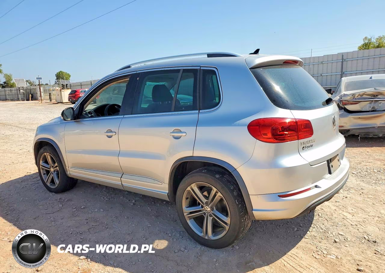 2017 Volkswagen Tiguan Sport VIN:WVGUV7AX4HK018357 - 2