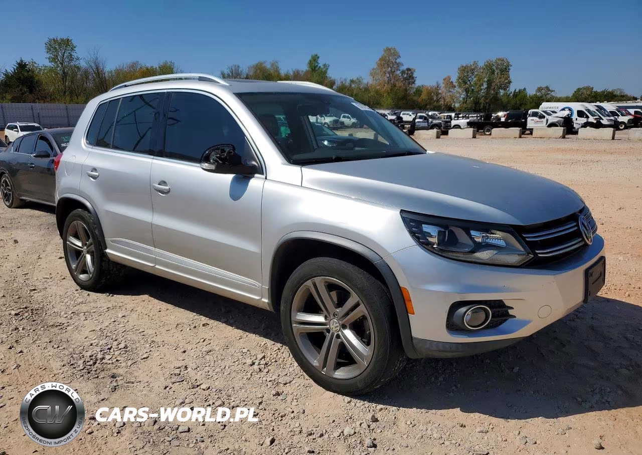 2017 Volkswagen Tiguan Sport VIN:WVGUV7AX4HK018357 - 4