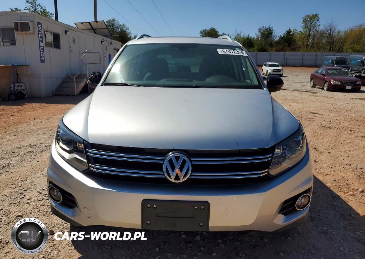2017 Volkswagen Tiguan Sport VIN:WVGUV7AX4HK018357 - 5