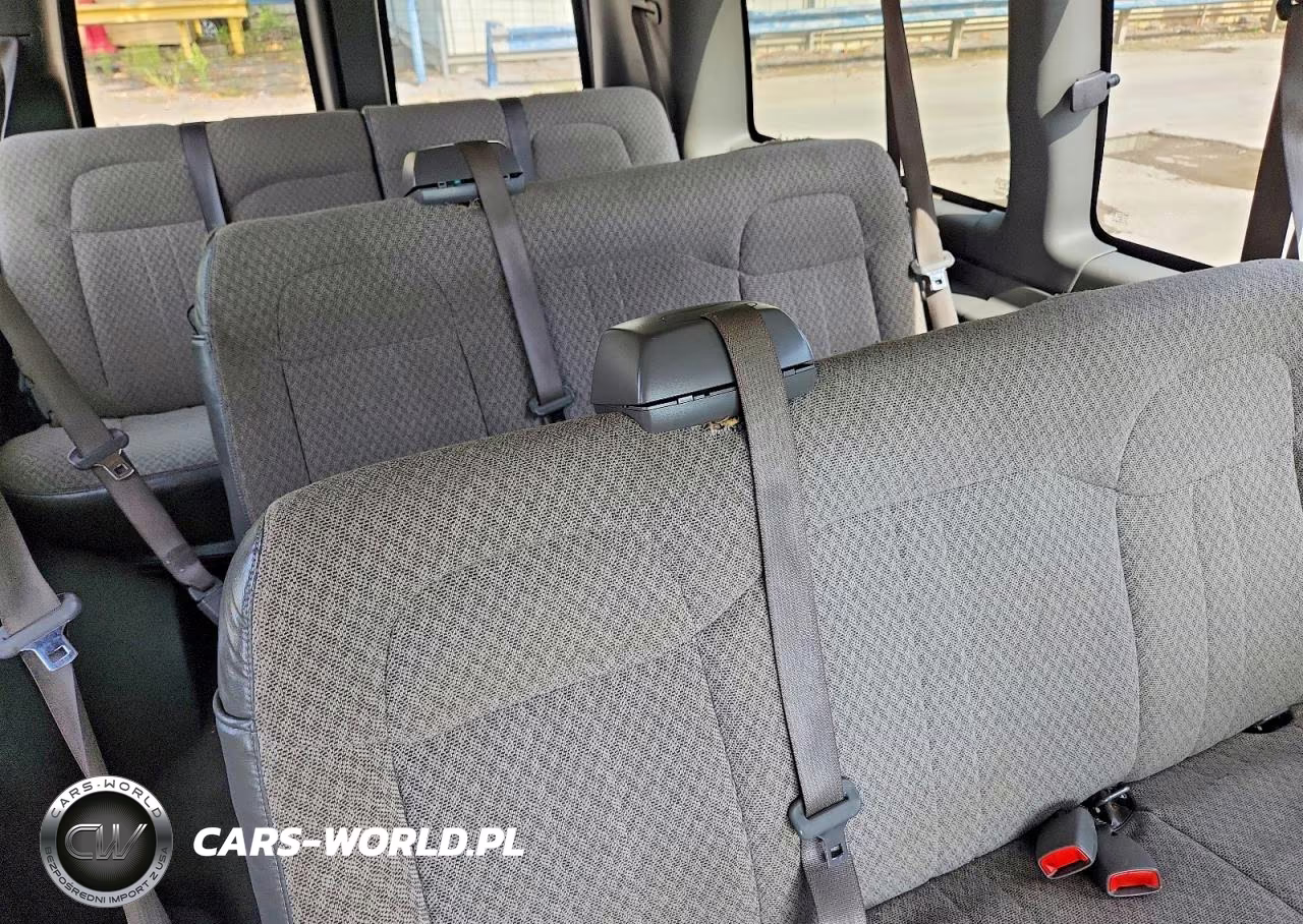 2008 Chevrolet Express G3500 VIN:1GAHG35K681104386 - 11