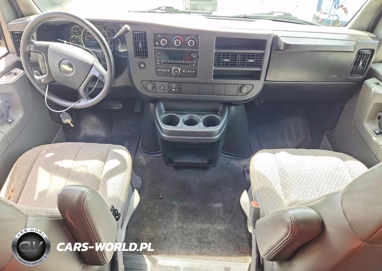 2008 Chevrolet Express G3500 VIN:1GAHG35K681104386 - 8