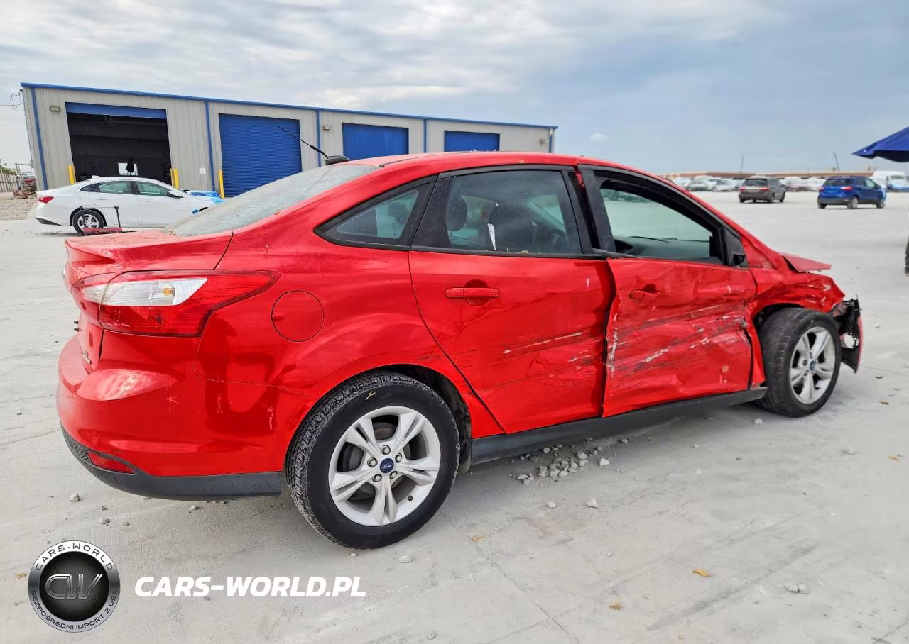 2014 Ford Focus Se VIN:1FADP3F24EL451905 - 3