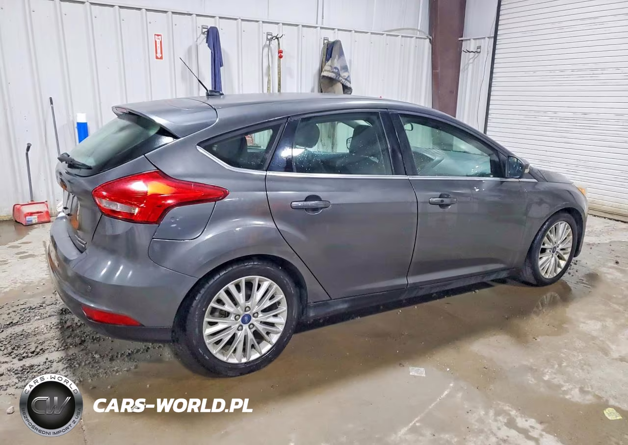 2015 Ford Focus Titanium VIN:1FADP3N2XFL238864 - 3