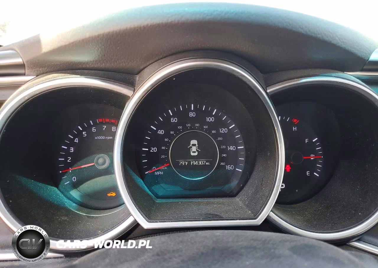 2015 Kia Optima Lx VIN:KNAGM4A74F5534259 - 9