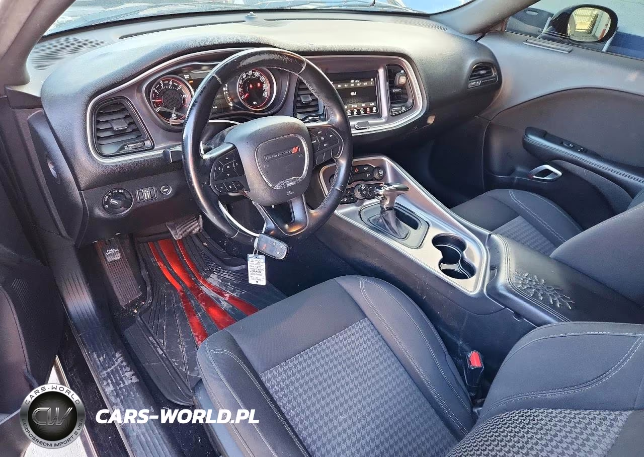 2019 Dodge Challenger Sxt VIN:2C3CDZGG8KH642915 - 8