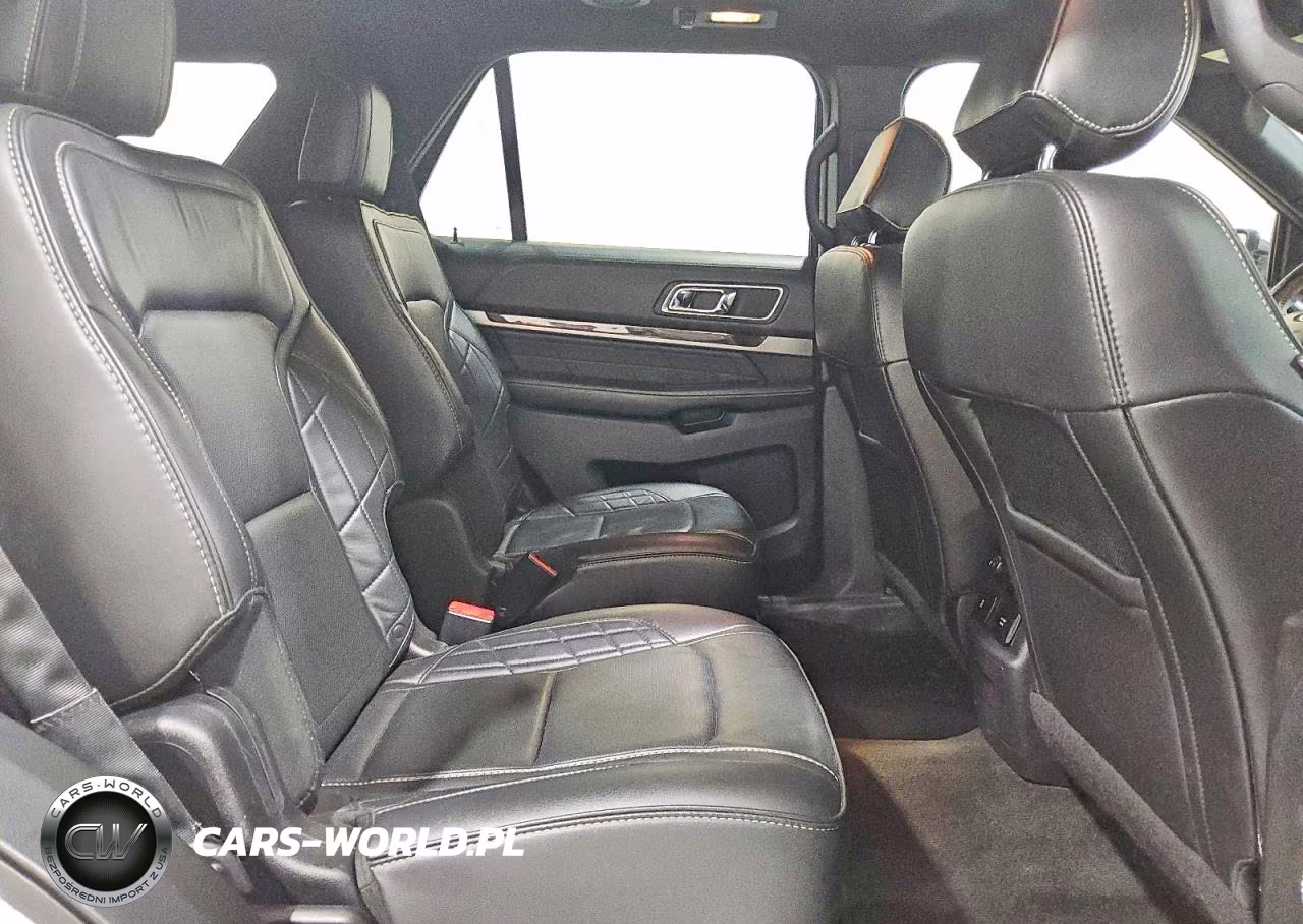 2017 Ford Explorer Platinum VIN:1FM5K8HT6HGC64917 - 11
