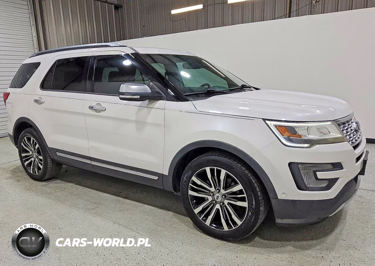 2017 Ford Explorer Platinum VIN:1FM5K8HT6HGC64917 - 4