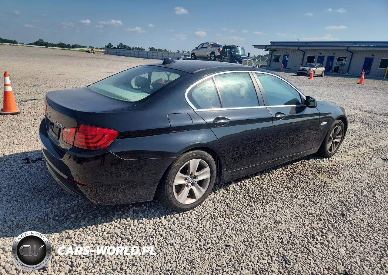 2012 BMW 528 I VIN:WBAXG5C58CDY28175 - 3