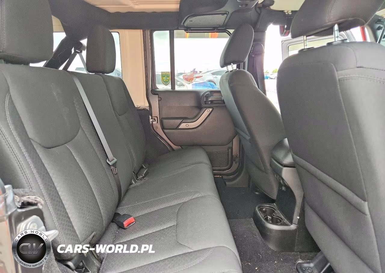 2017 Jeep Wrangler Unlimited Sport VIN:1C4BJWDG3HL616978 - 10