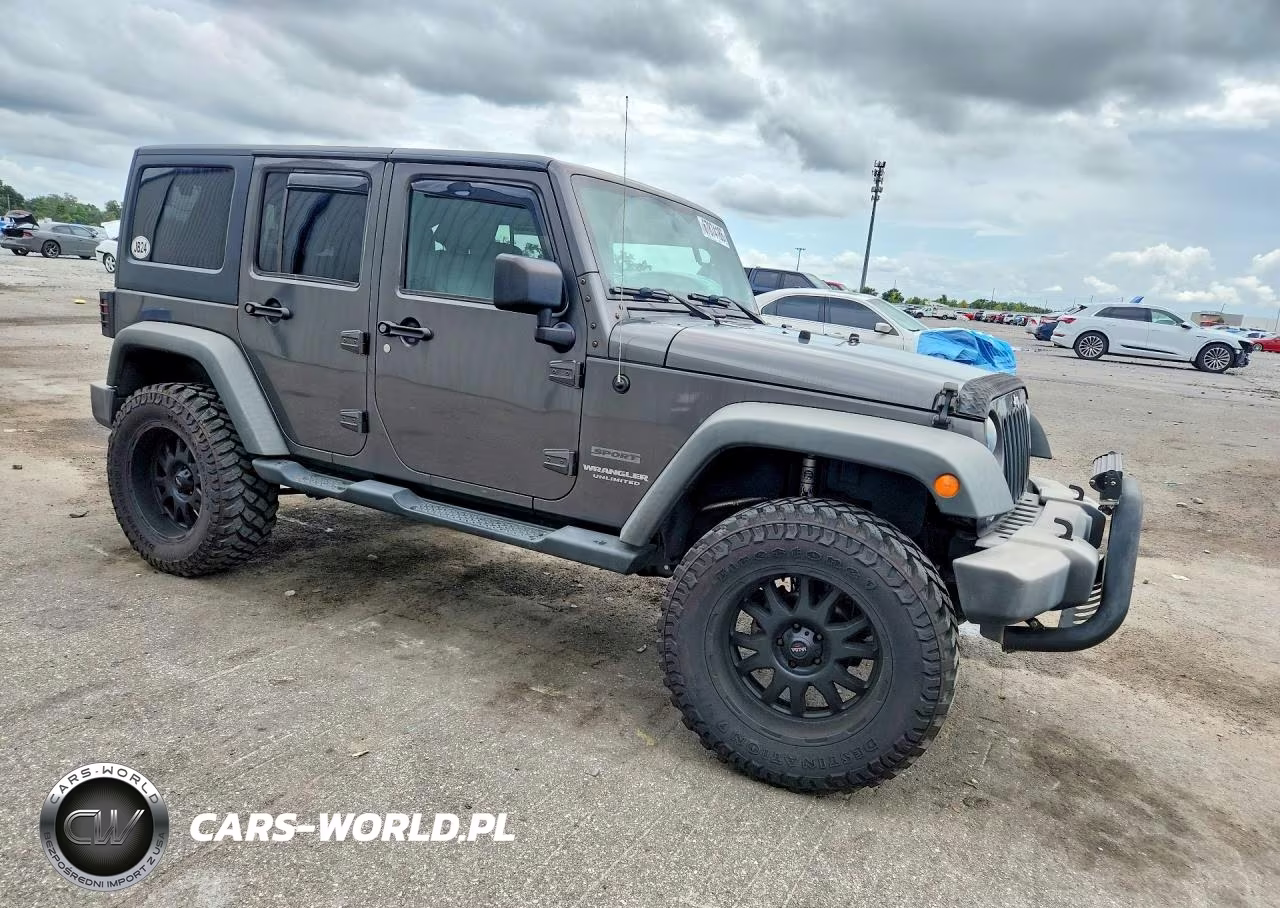 2017 Jeep Wrangler Unlimited Sport VIN:1C4BJWDG3HL616978 - 4