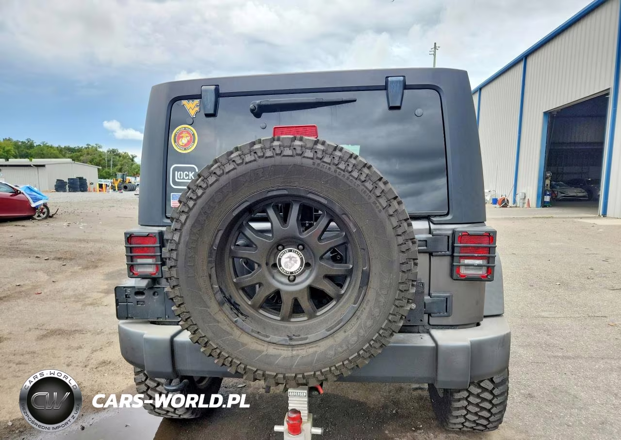 2017 Jeep Wrangler Unlimited Sport VIN:1C4BJWDG3HL616978 - 6