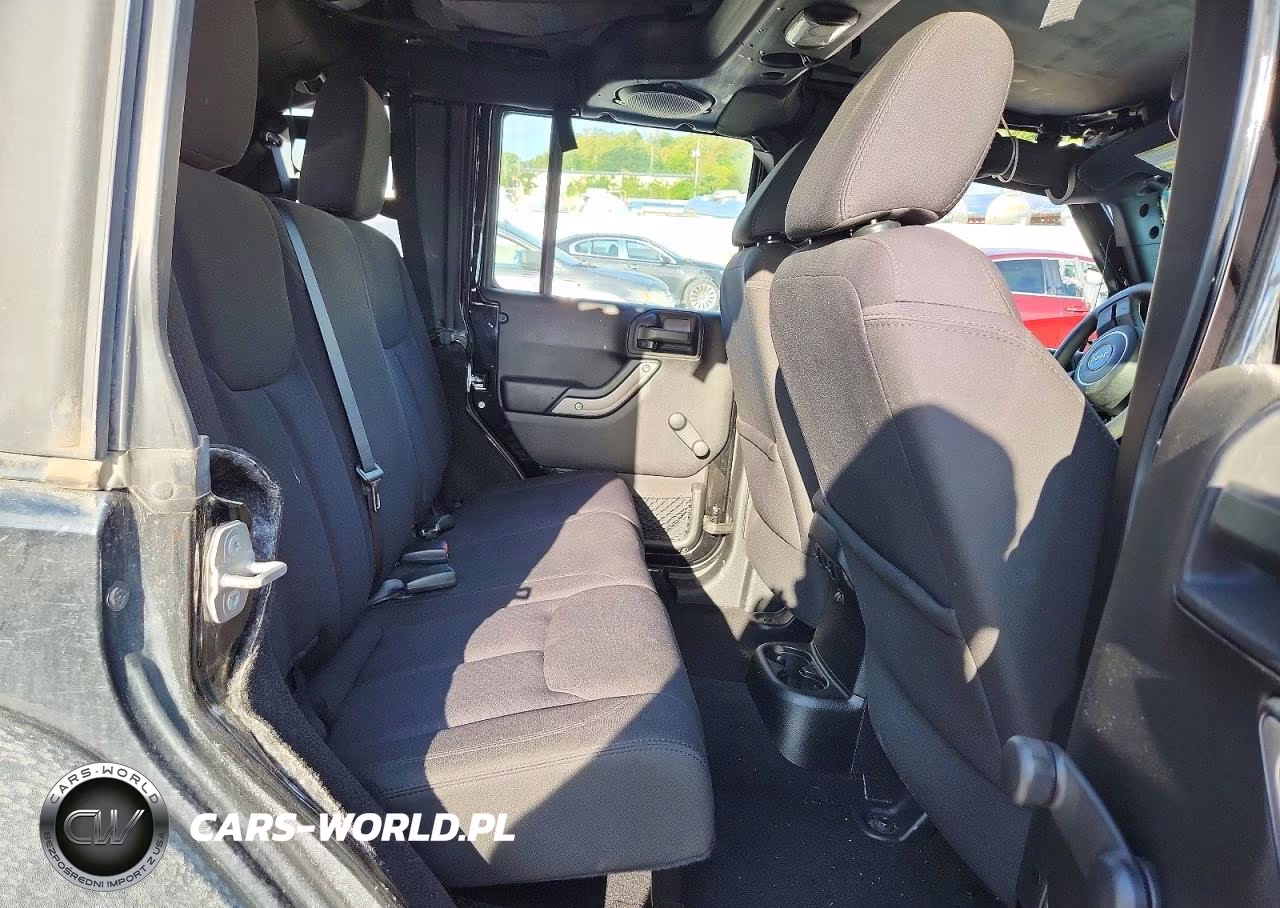 2014 Jeep Wrangler Unlimited Sport VIN:1C4BJWDG7EL217681 - 11