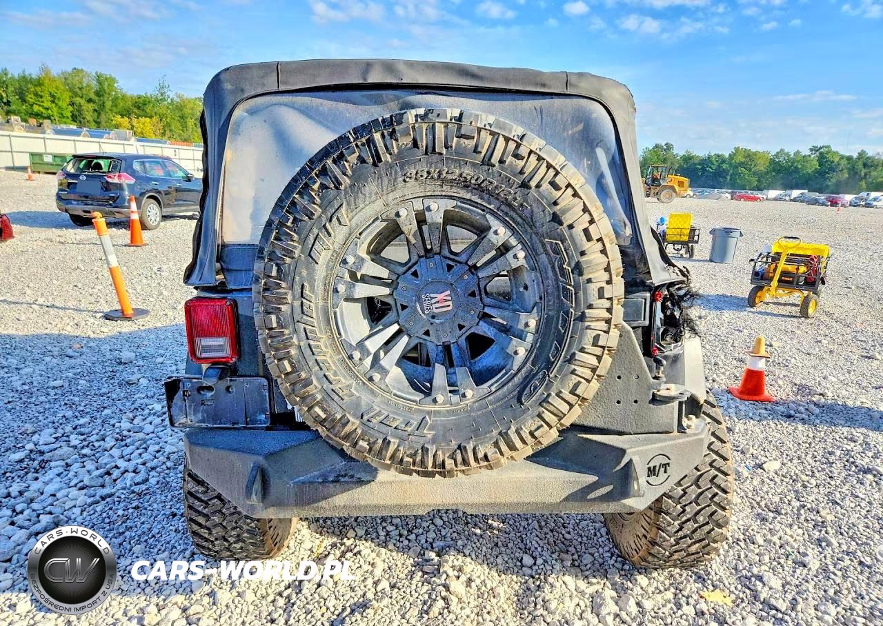 2014 Jeep Wrangler Unlimited Sport VIN:1C4BJWDG7EL217681 - 6