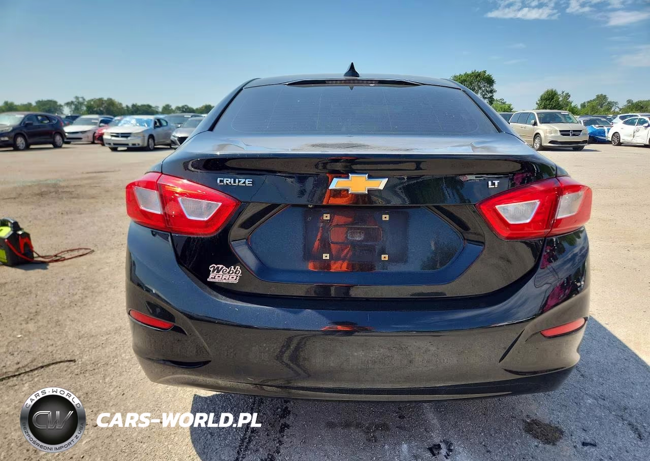 2018 Chevrolet Cruze Lt VIN:1G1BE5SM4J7157541 - 6