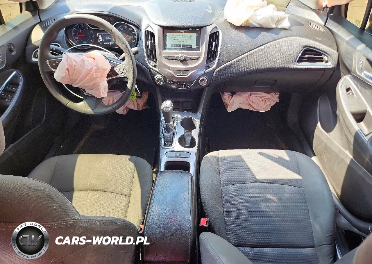 2018 Chevrolet Cruze Lt VIN:1G1BE5SM4J7157541 - 8