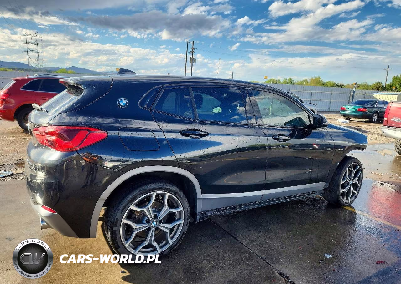 2018 BMW X2 xDrive28I VIN:WBXYJ5C38JEF76660 - 3