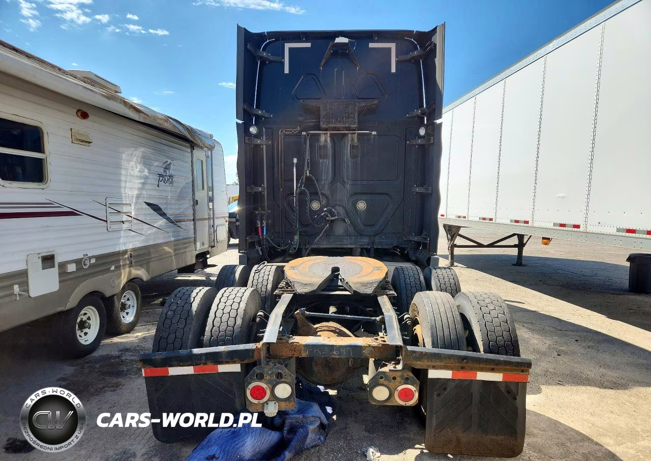 2014 Freightliner Cascadia 125 VIN:1FUJGLD53ELFK3649 - 6