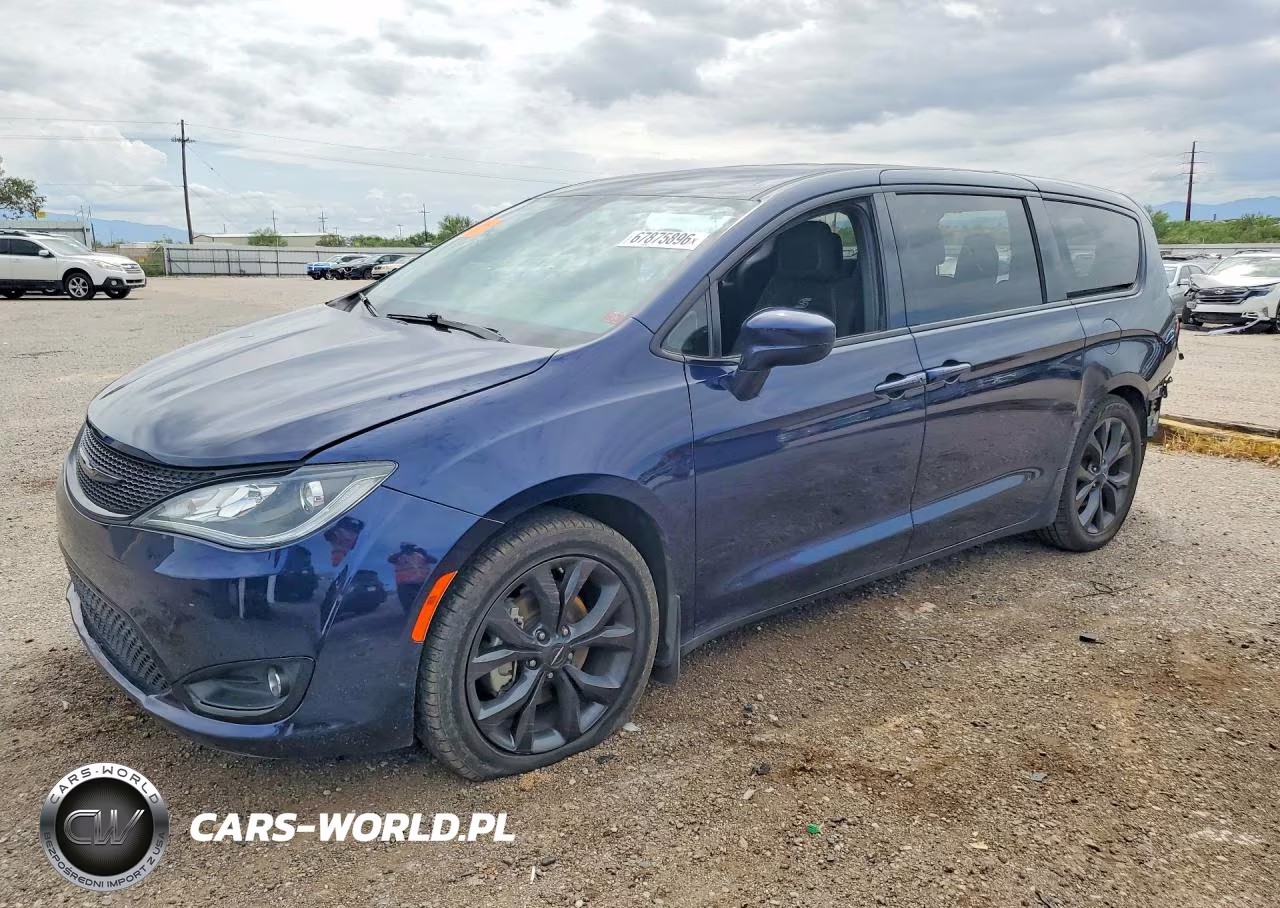 2020 Chrysler Pacifica Touring