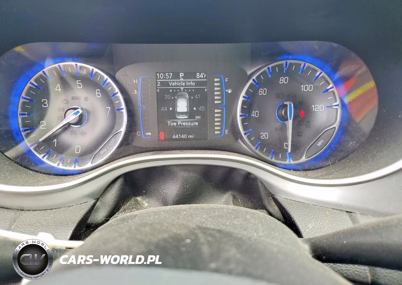 2020 Chrysler Pacifica Touring VIN:2C4RC1FG7LR241721 - 9