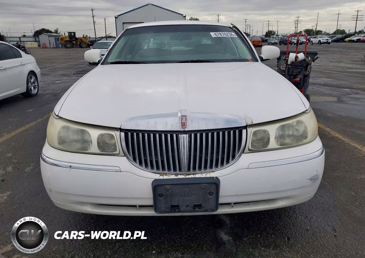 1999 Lincoln Town Car Executive VIN:1LNHM81W9XY700101 - 5