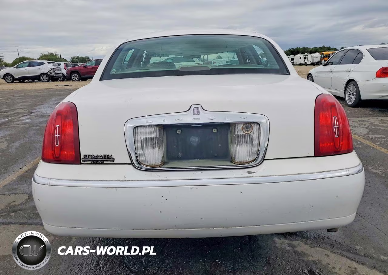 1999 Lincoln Town Car Executive VIN:1LNHM81W9XY700101 - 6