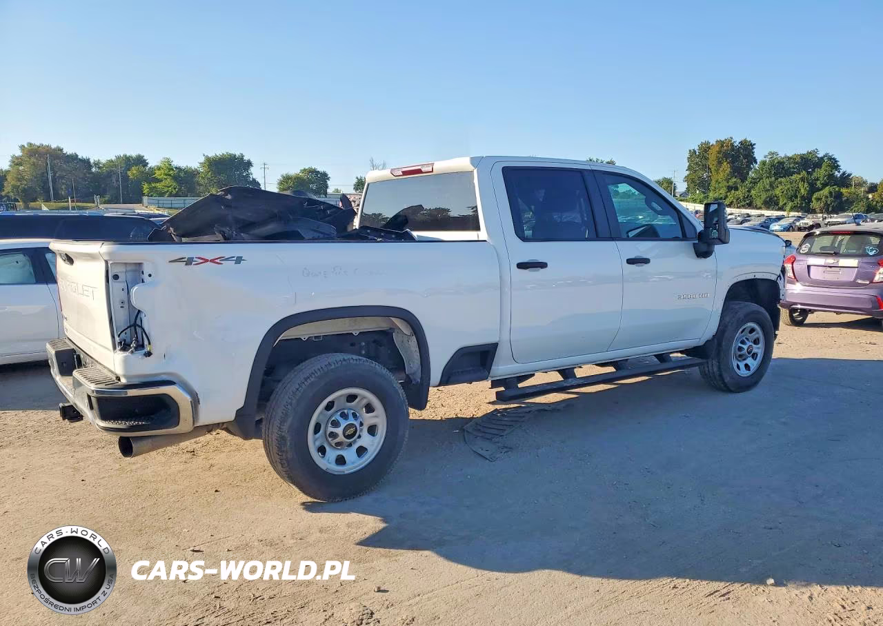 2024 Chevrolet Silverado K3500 VIN:2GC4YSEY9R1119073 - 3