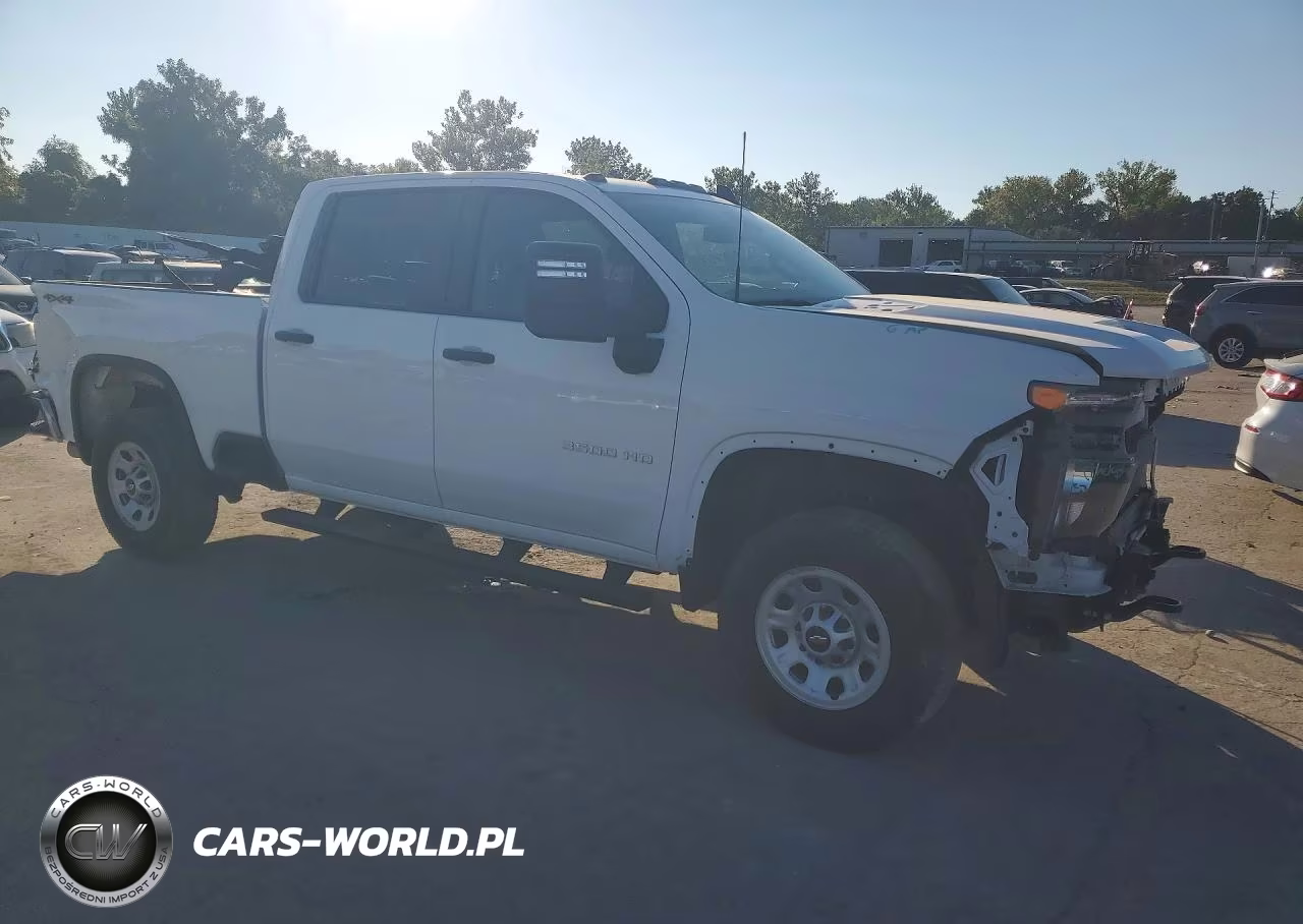 2024 Chevrolet Silverado K3500 VIN:2GC4YSEY9R1119073 - 4