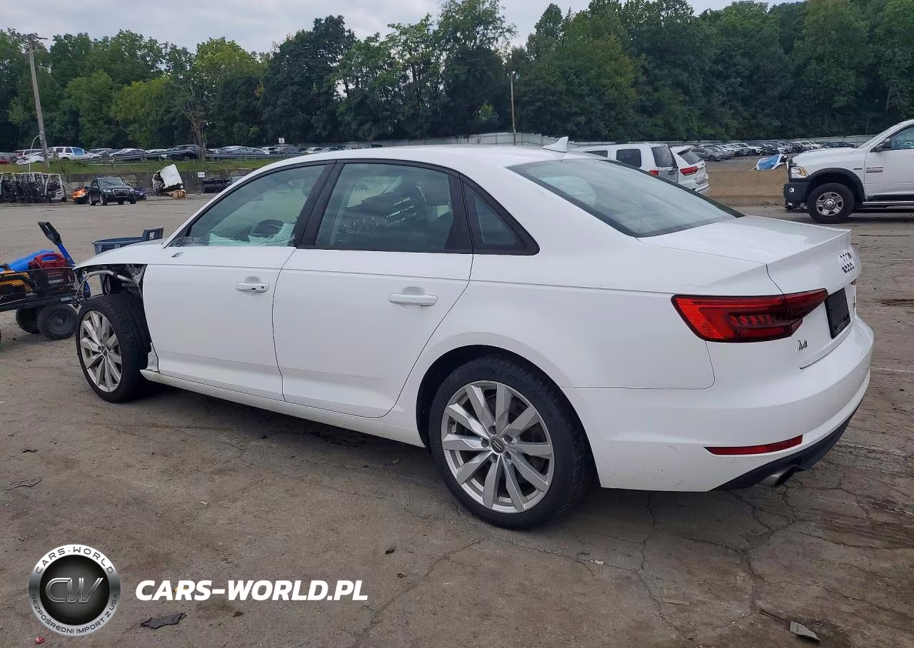 2017 Audi A4 Premium VIN:WAUANAF48HN042644 - 2