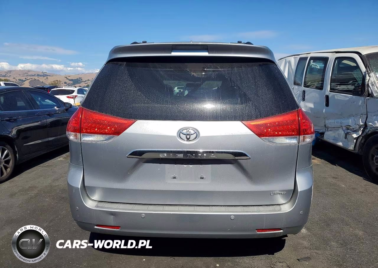 2011 Toyota Sienna Limited 7-Passenger VIN:5TDYK3DC7BS131090 - 6