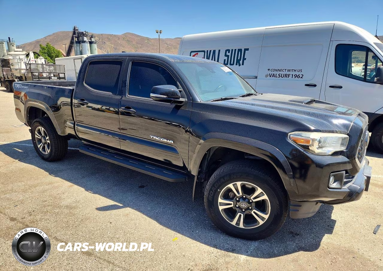 2018 Toyota Tacoma Trd Sport VIN:3TMBZ5DN1JM013484 - 4