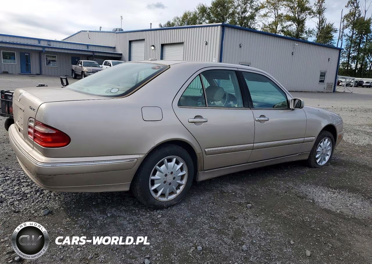 2001 Mercedes-Benz E 320 4Matic VIN:WDBJF82J11X061467 - 3