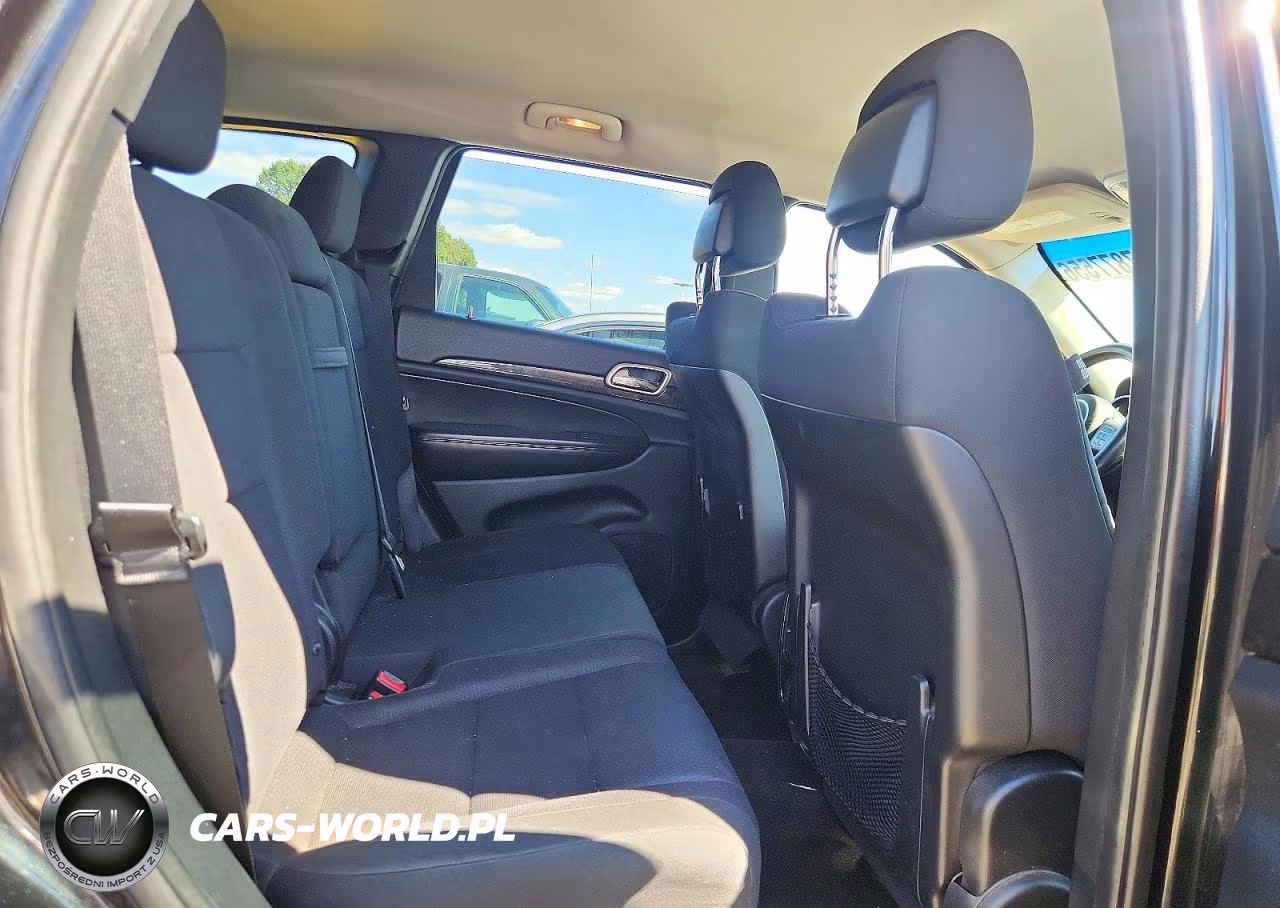 2011 Jeep Grand Cherokee Laredo VIN:1J4RR4GG1BC576246 - 11