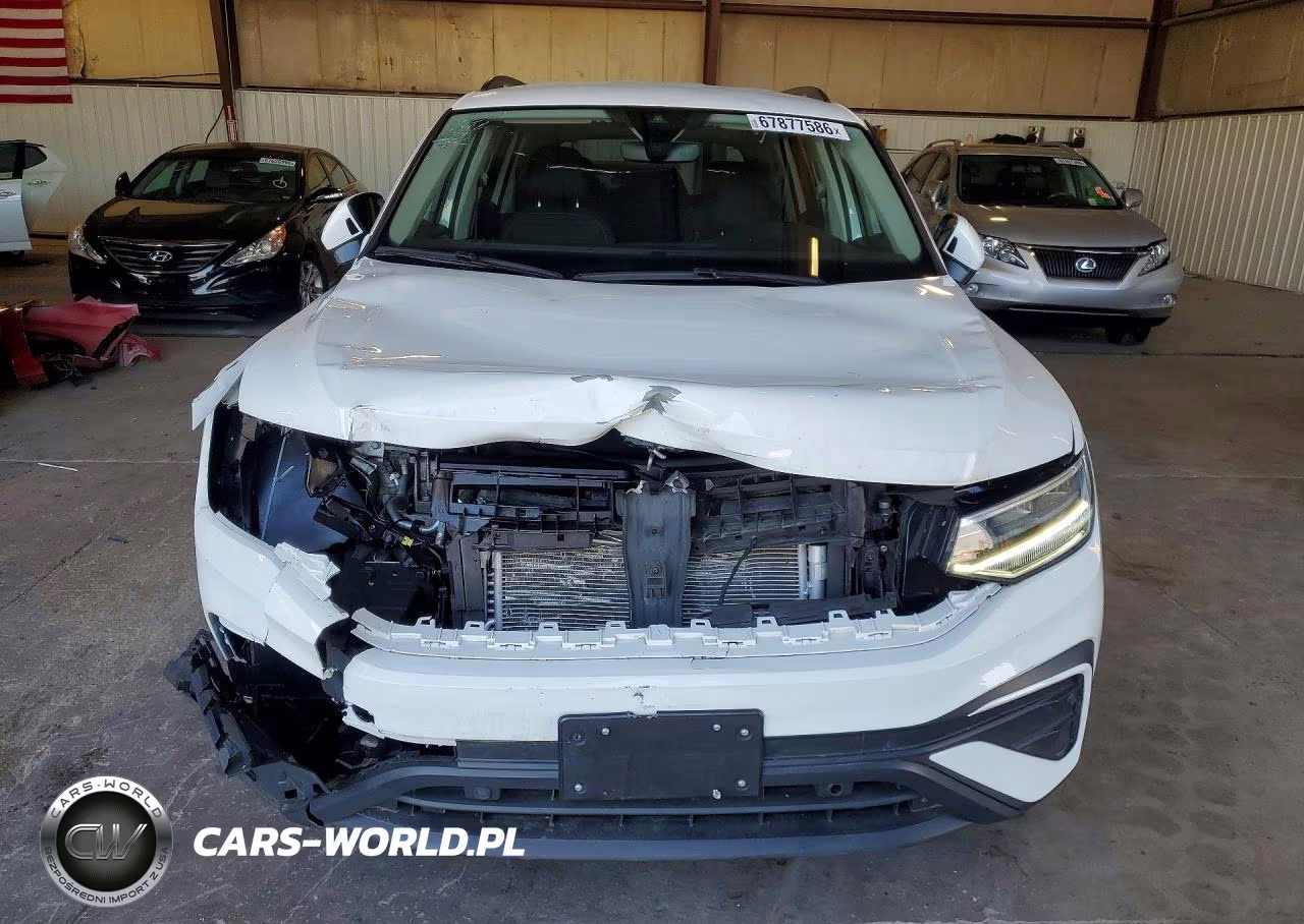 2016 Volkswagen Tiguan S VIN:3VVFB7AX3RM110125 - 5