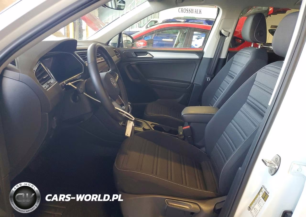 2016 Volkswagen Tiguan S VIN:3VVFB7AX3RM110125 - 7