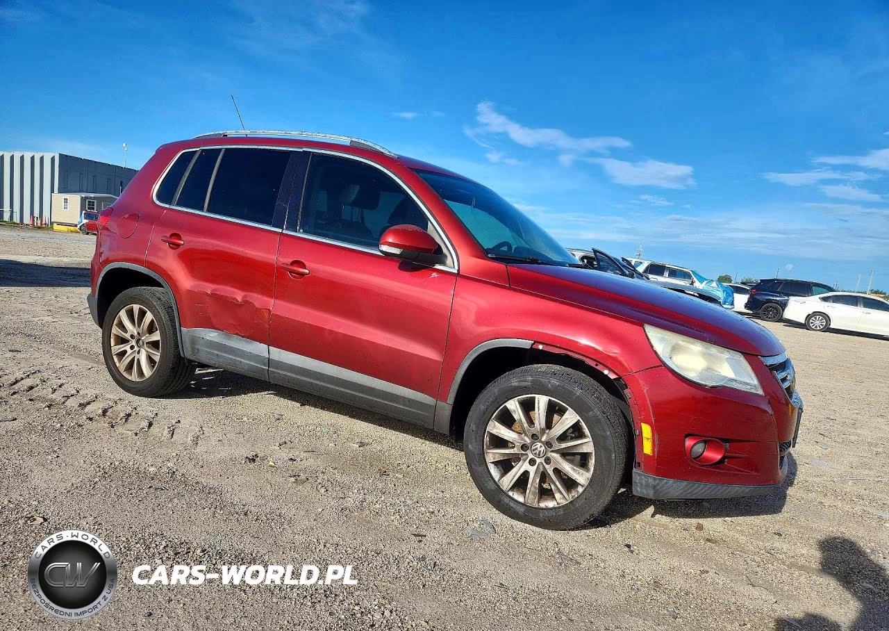 2010 Volkswagen Tiguan S VIN:WVGAV7AX4AW508802 - 4
