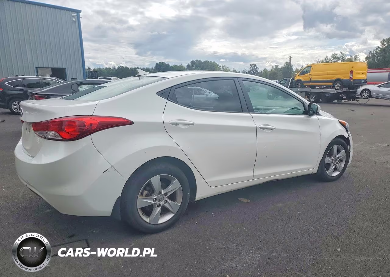 2013 Hyundai Elantra Gls VIN:5NPDH4AE1DH428325 - 3