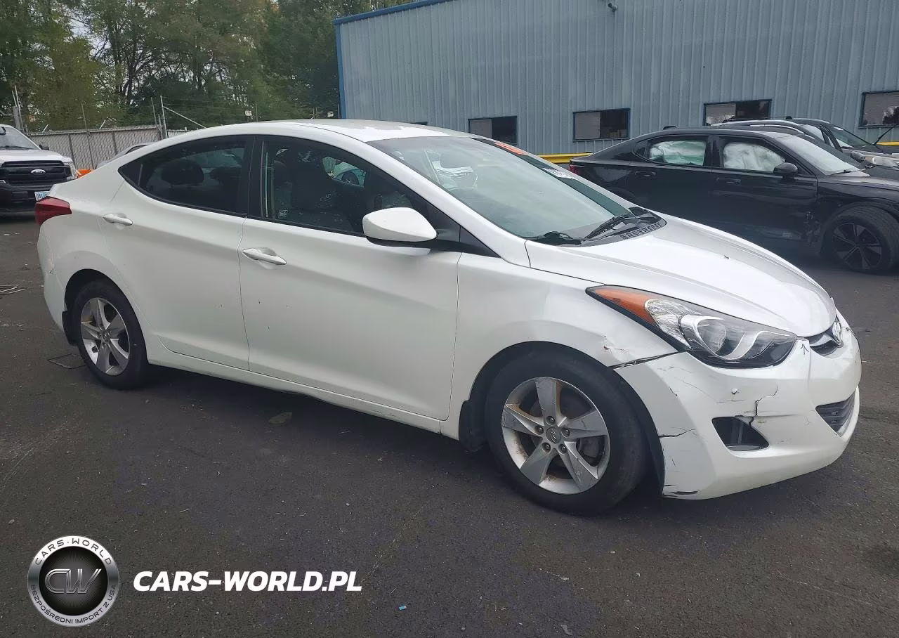 2013 Hyundai Elantra Gls VIN:5NPDH4AE1DH428325 - 4