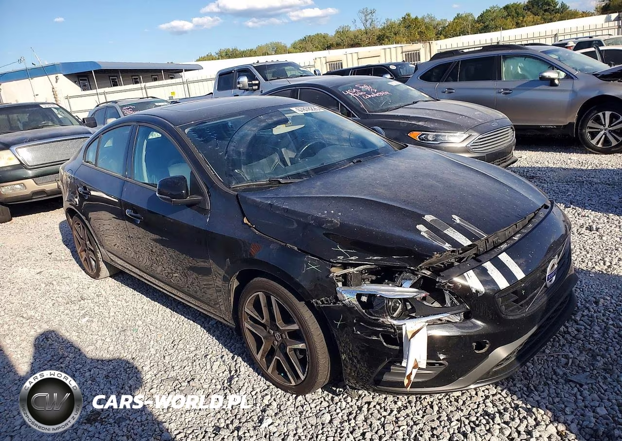2017 Volvo S60 VIN:YV126MFL2H2437878 - 4