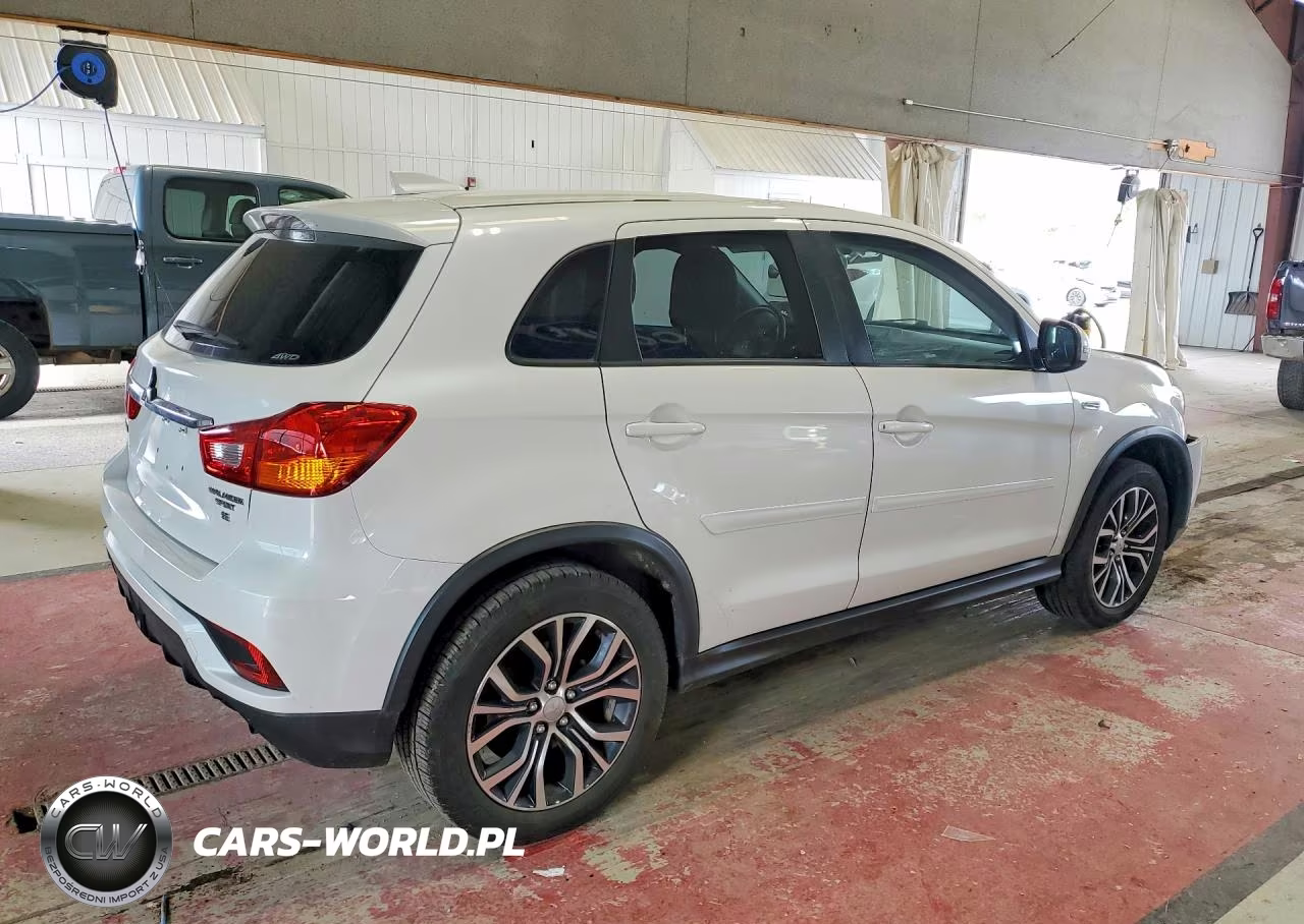 2018 Mitsubishi Outlander Sport Es VIN:JA4AR3AW3JZ029689 - 3